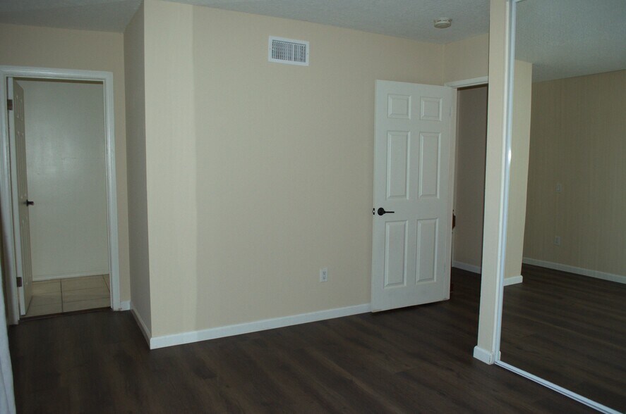 Building Photo - 22234 Miston Dr