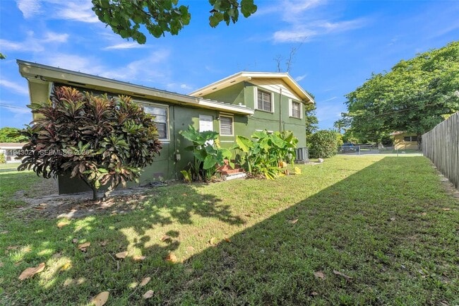 Building Photo - 11141 NW 22nd Ct