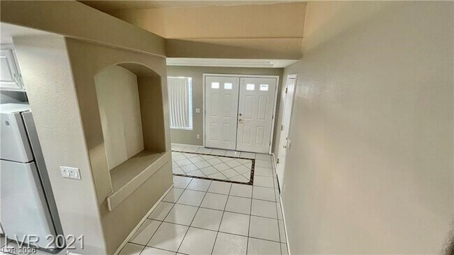 Building Photo - 9756 Silver Pebble St