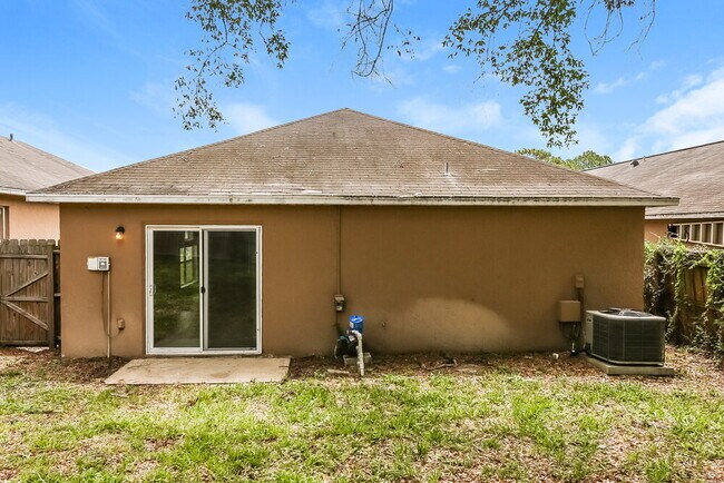 Building Photo - 12744 Ashbrook Cir W