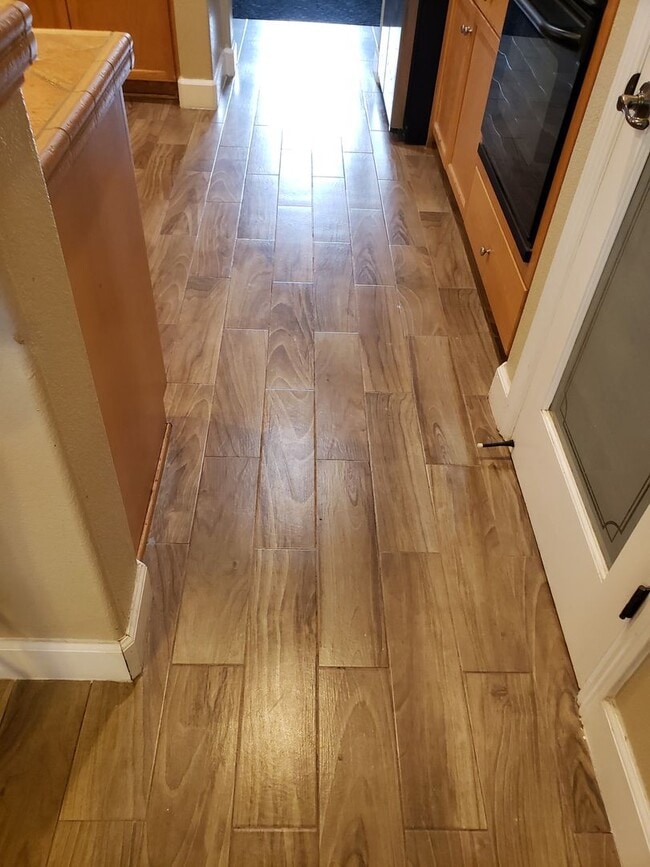 Building Photo - North Natomas Executive Home-Large One Sto...