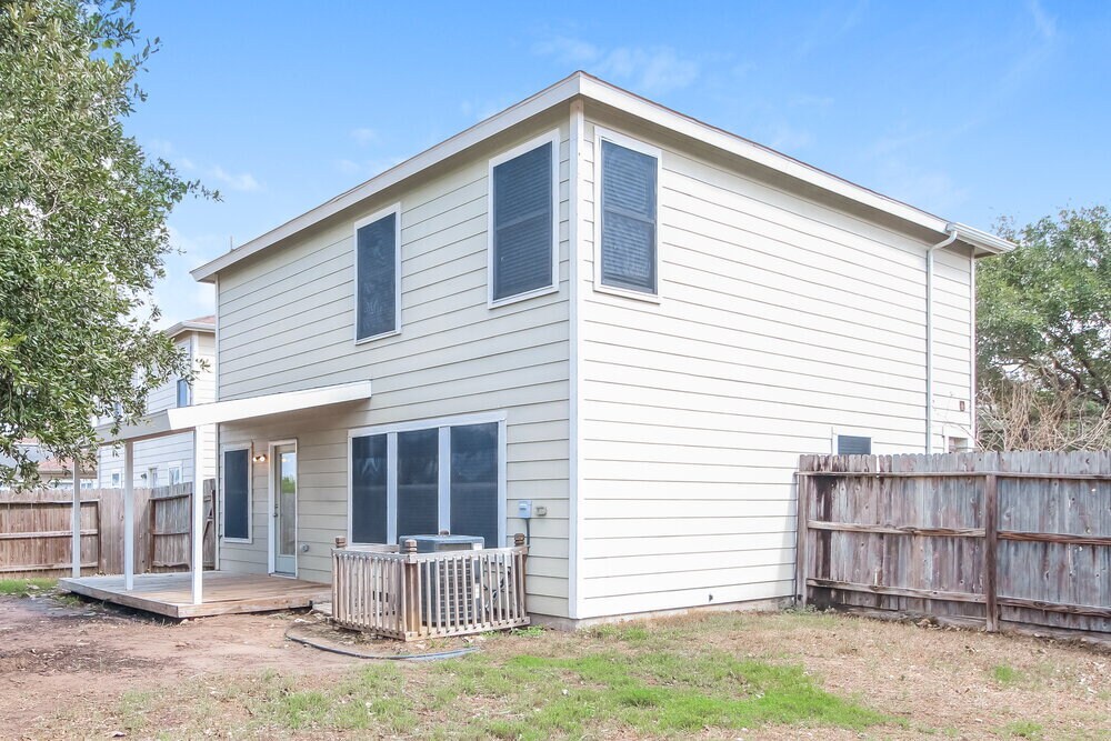Building Photo - 7807 Pasture Spring Ln