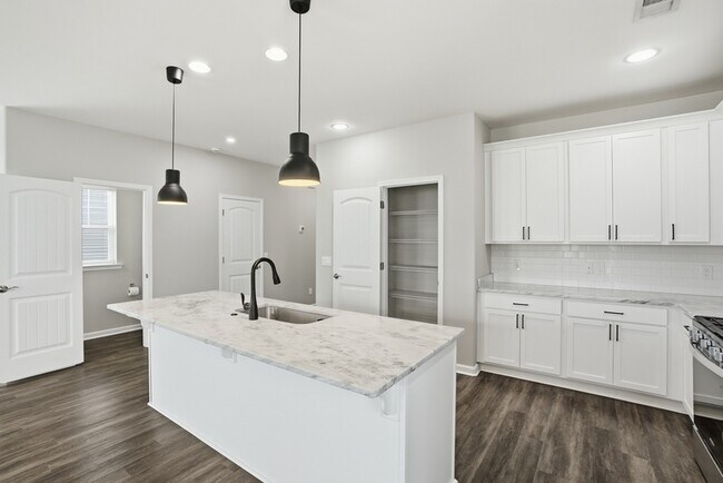 Building Photo - 75 Pomona Cir
