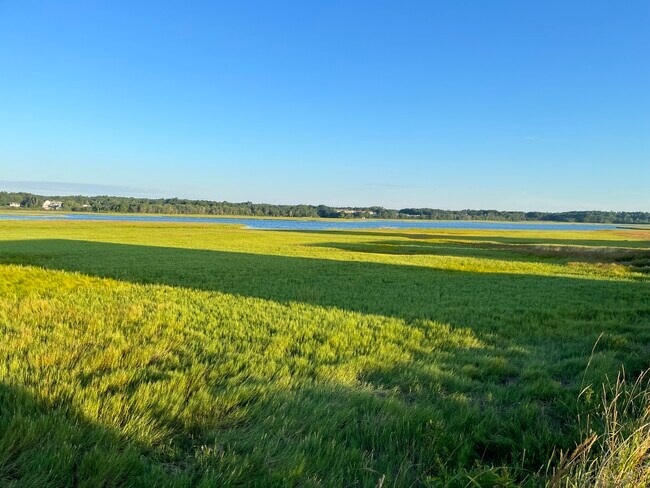 Building Photo - 47 Rest View Ln