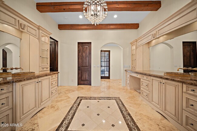 Building Photo - 9290 E Thompson Peak Pkwy