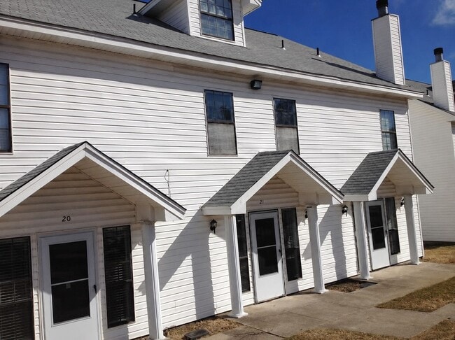 Building Photo - 20 Edgehill Cove