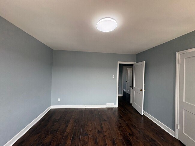 Building Photo - 7010 Kindred St