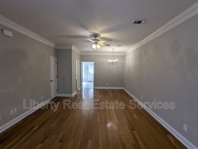 Building Photo - 407 Bradwell St