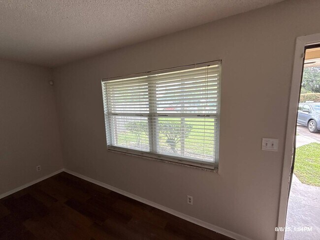 Building Photo - 4058 Minoso St