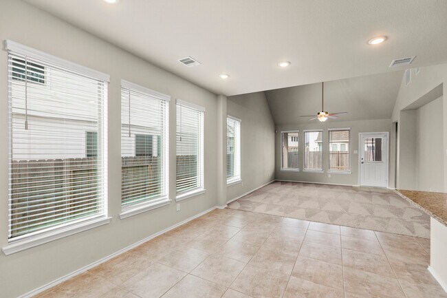 Building Photo - 20202 Rainflower Bay Ln