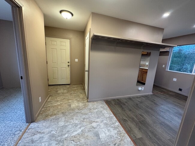 Building Photo - 28305 99th Ave SW