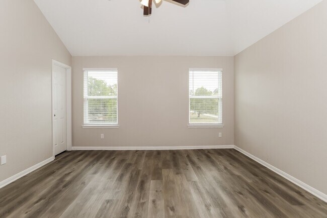 Building Photo - 16389 Olive Sparrow Dr