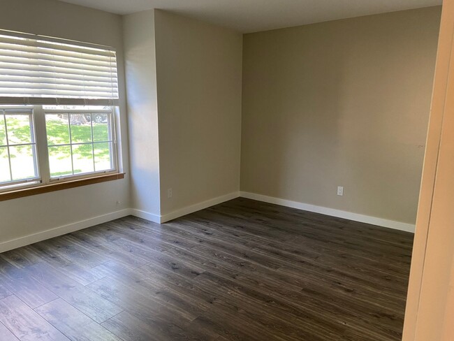 Building Photo - Beautiful 2 bed 2 bath Condo in Centennial