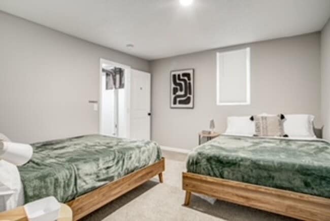 Building Photo - **Pendleton Heights Neighborhood**Newly remodeled 3/2 Bath Furnished Option Avaliable