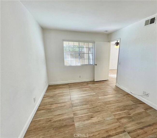 Building Photo - 26196 Sanz-