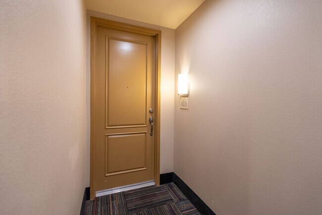 Building Photo - 59 E Agate Ave