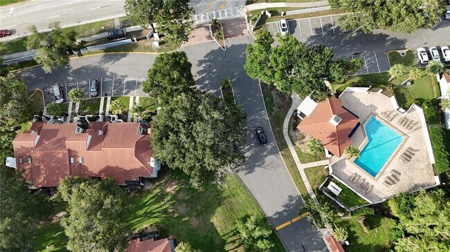 Building Photo - 4702 Sutton Terrace