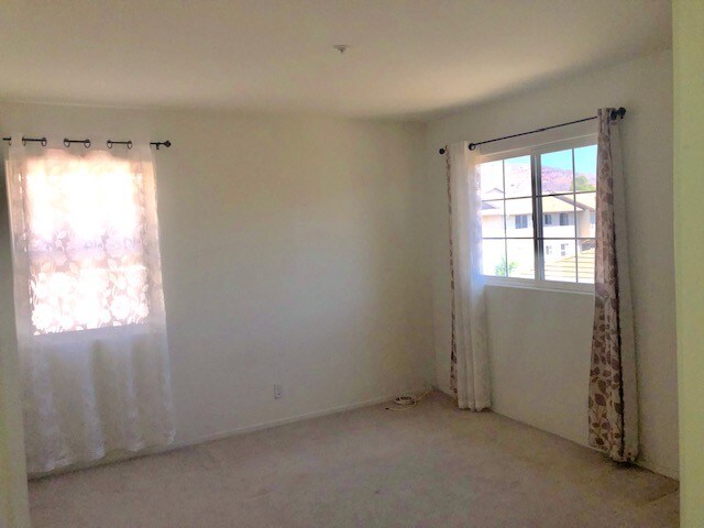 Building Photo - 440 Hart Dr