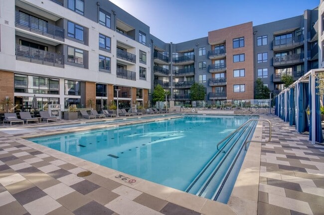 Building Photo - 3578 Rambla Pl