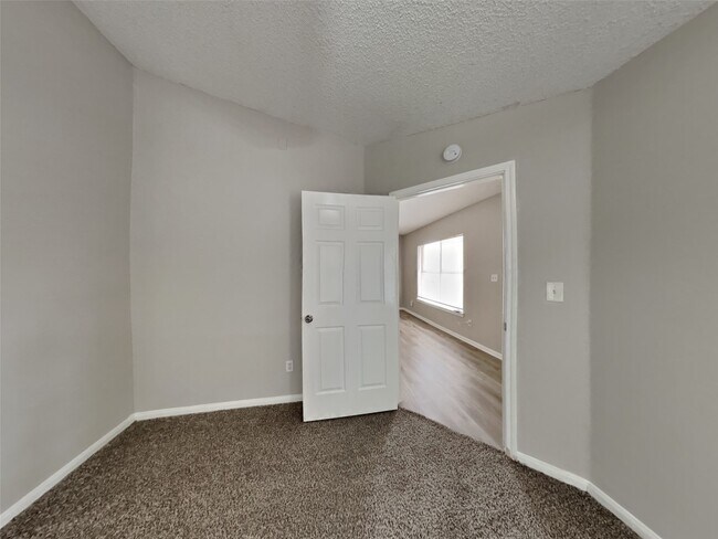 Building Photo - 3115 Kelling St