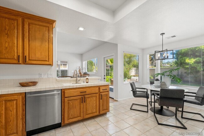 Building Photo - 3849 Chippewa Ct