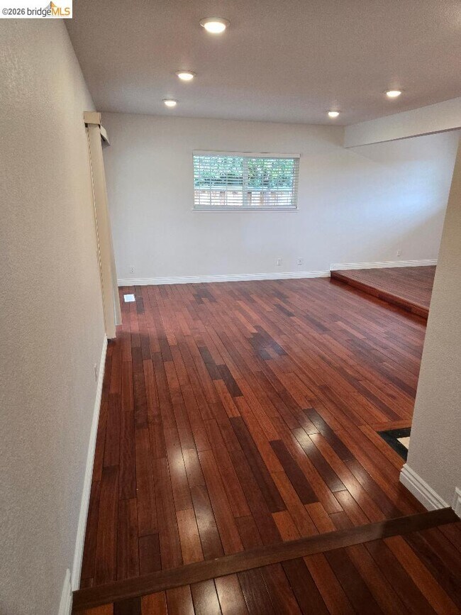 Building Photo - 40725 Capa Dr