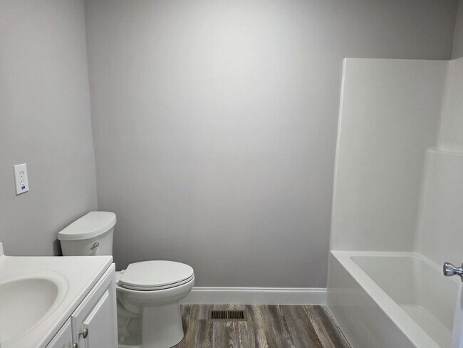 Building Photo - 6108 Ramsey Rd