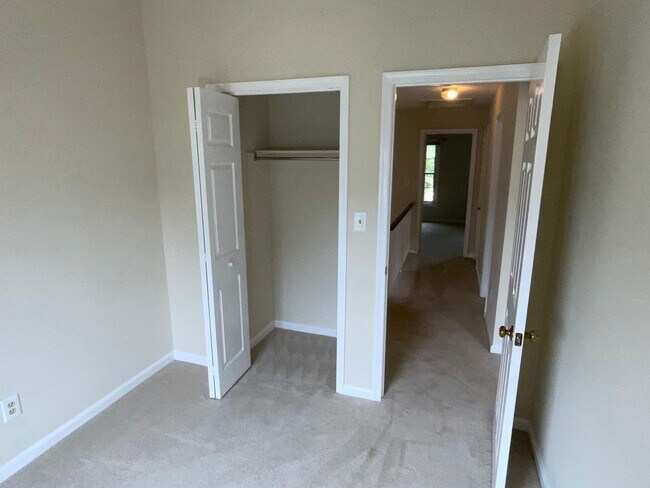 Building Photo - 1311 Templeton Pl