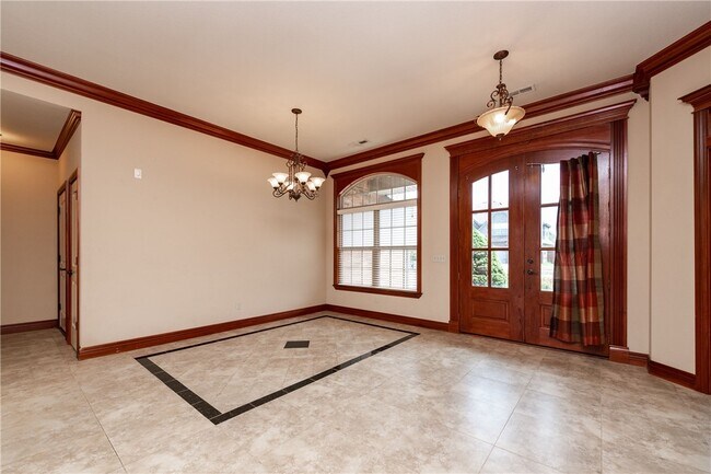 Building Photo - 3902 SW Banbury Dr
