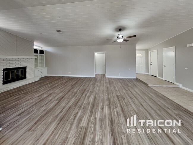 Building Photo - 5425 Addison Avenue Las Vegas NV