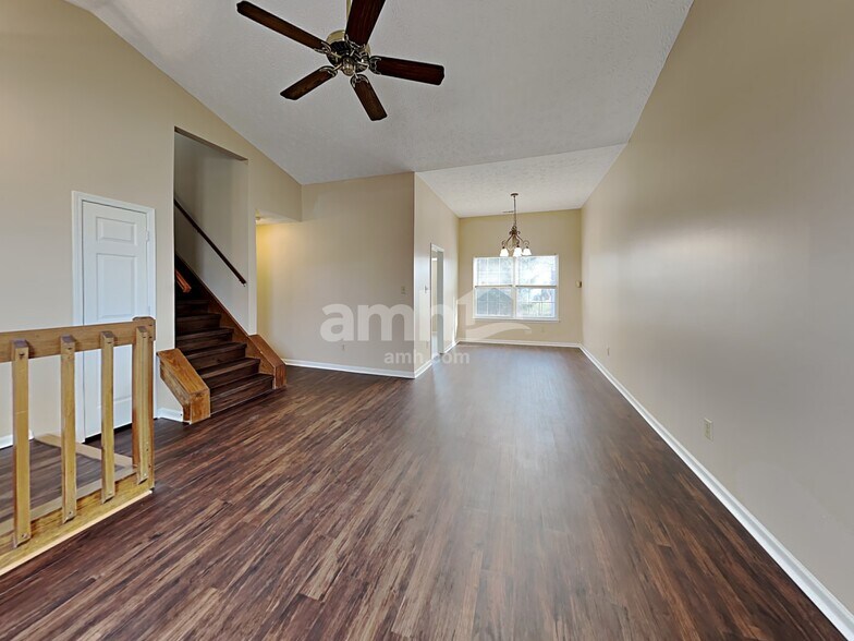 Building Photo - 8039 Southern Springs Blvd