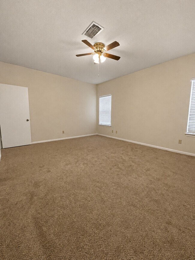 Building Photo - 2894 Holly Hall St