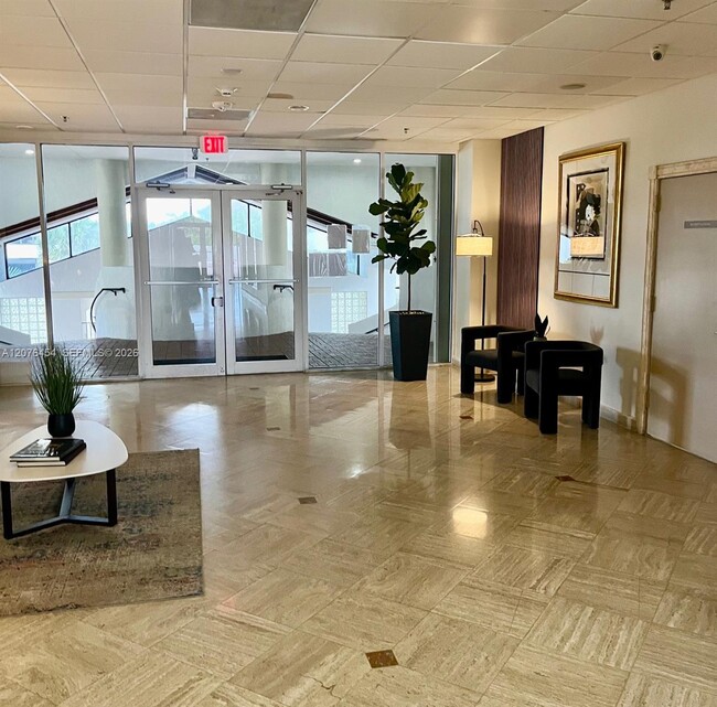 Building Photo - 6422 Collins Ave