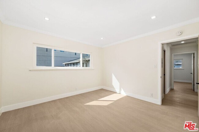 Building Photo - 1223 23rd St