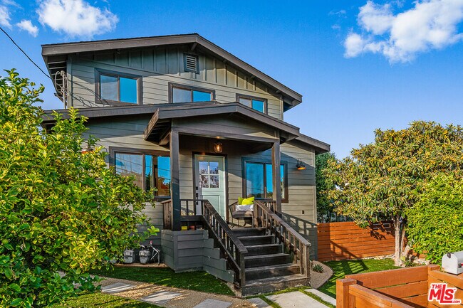 Building Photo - 2217 Scott Ave