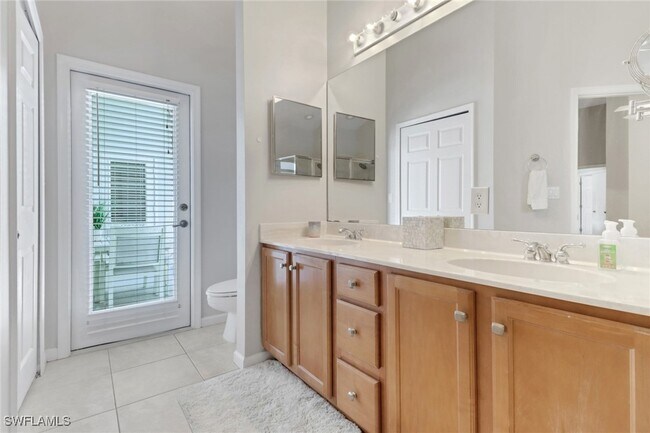 Building Photo - 6773 Southern Oak Ct