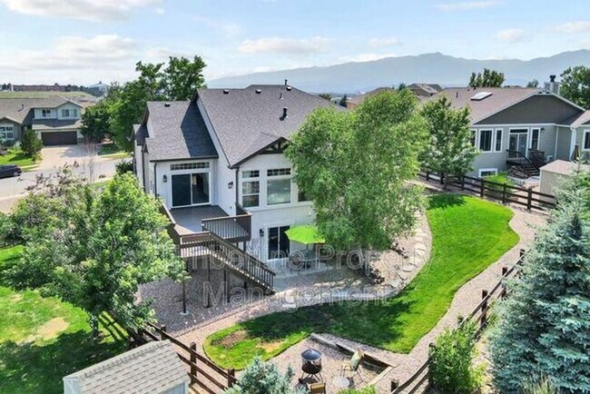 Building Photo - 2030 Silver Creek Dr