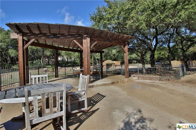 Building Photo - 2623 Kangaroo Ct