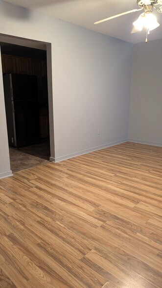 Building Photo - 3528 E Richmond Rd