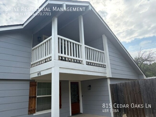 Building Photo - 815 Cedar Oaks Ln
