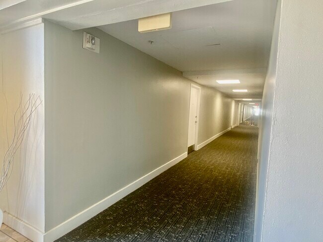 5th floor entry just steps from elevator - 470 3rd St S