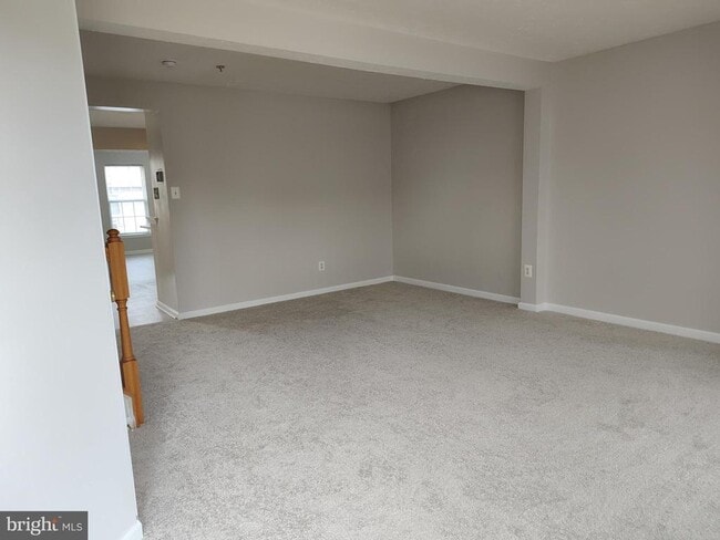 Building Photo - 5032 Finsbury Rd