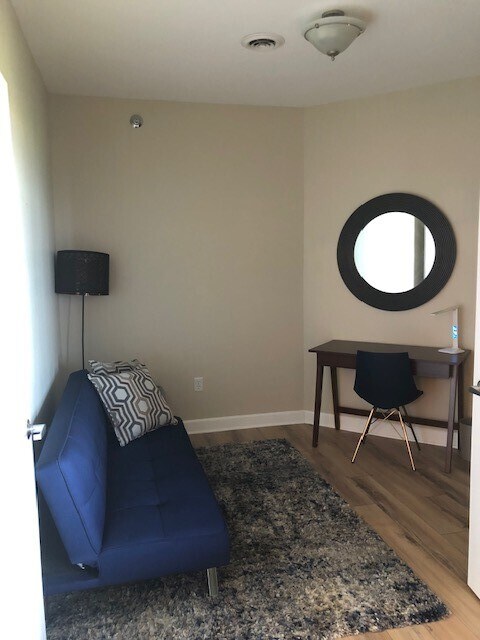 Den/Spare BR - 4100 S Lake Dr