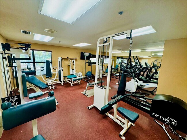 Building Photo - 2900 S University Dr