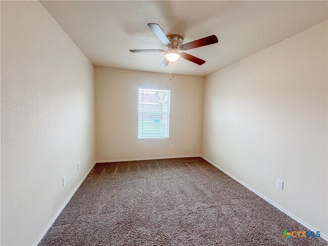 Building Photo - 724 Liberty Valley Dr