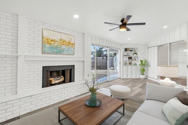 Building Photo - 456 Sandlewood Dr