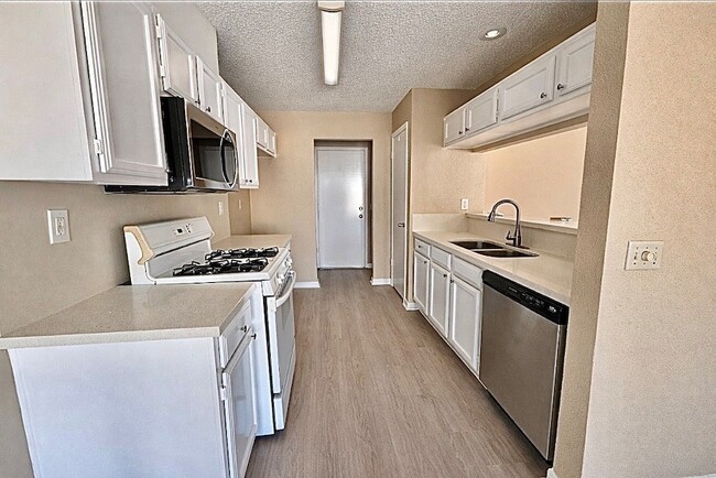 Building Photo - 3519 Cabin Pl