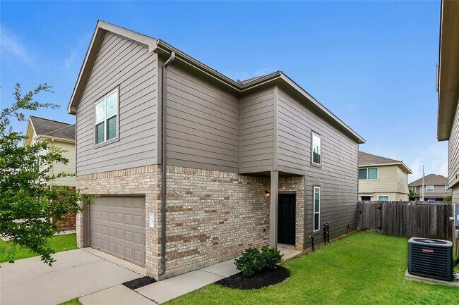 Building Photo - 5307 Gouldburn River Dr