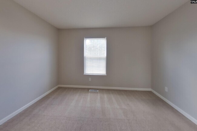 Building Photo - 131 Quiet Grove Dr