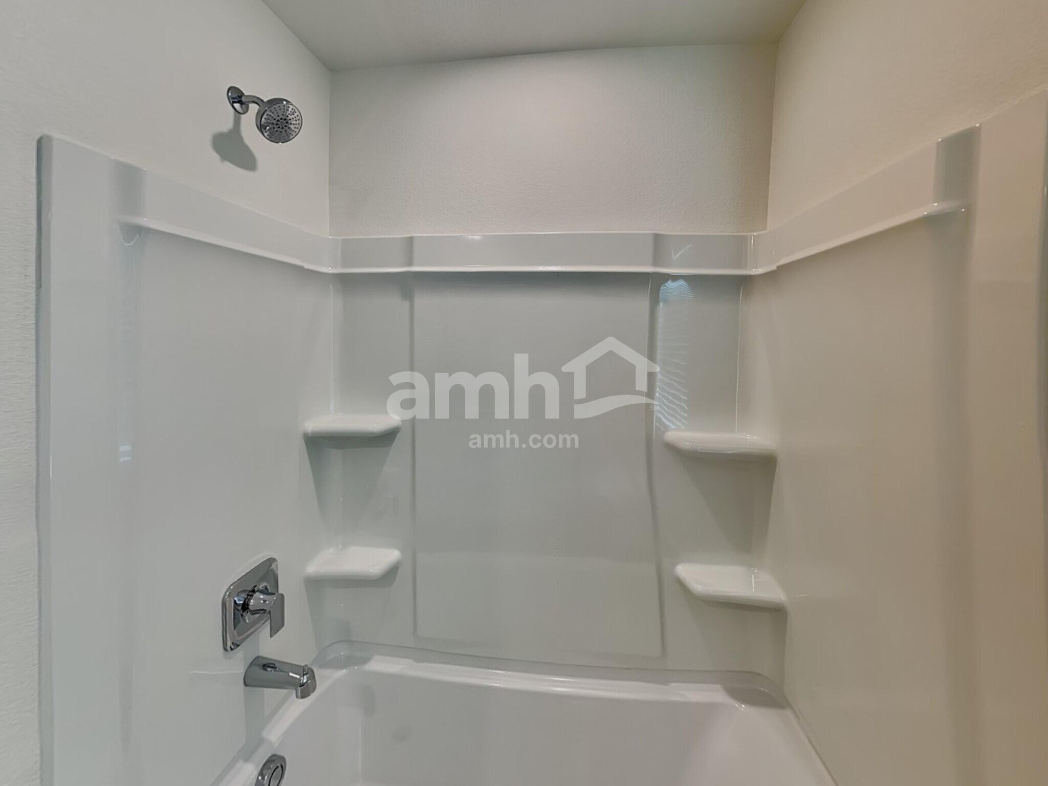 Building Photo - 818 S Oak St